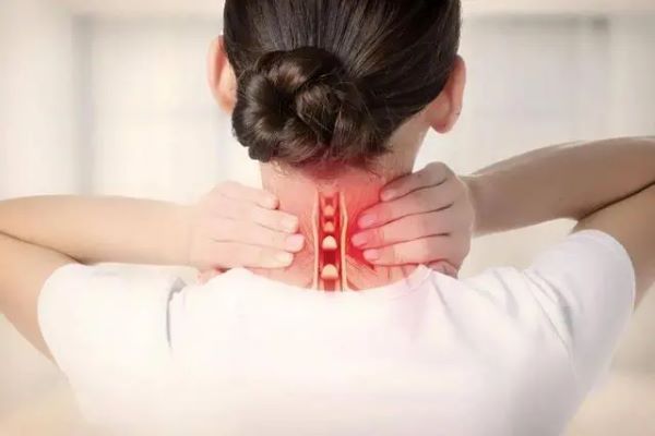 頸椎不適 頸椎不適